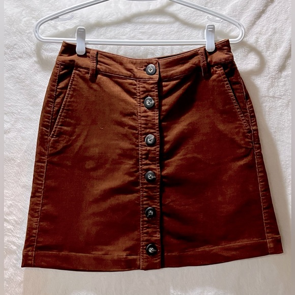 Cabi University Skirt - Picture 3 of 7